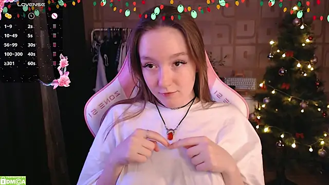 MoonlishSiren online show from December 21, 2024, 6:11 pm