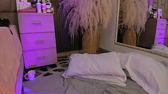 MelodyBliss online show from February 11, 2026, 5:29 am