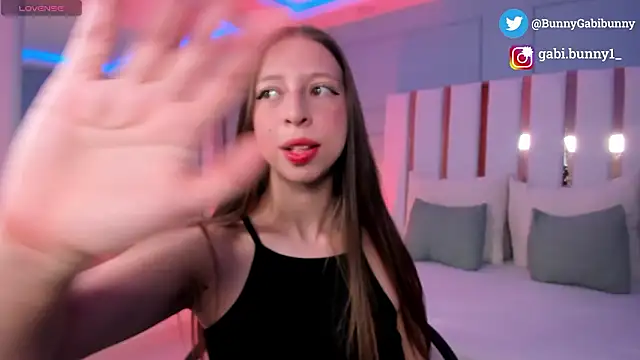 gabi bunny online show from February 4, 2026, 4:46 pm