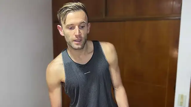 Snapshot of aquilesmade chatting on December 30, 2024, 4:18 pm aquilesmade online show from December 30, 2024, 4:18 pm