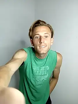 Snapshot of aquilesmade chatting on October 30, 2025, 1:04 am aquilesmade online show from October 30, 2025, 1:04 am