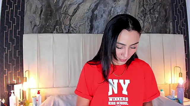 lia sofiia online show from December 14, 2025, 9:37 am