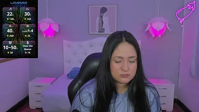 Lisa7 7 online show from December 19, 2025, 6:43 pm