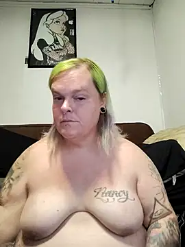 Trans Girl next door420 online show from April 3, 2026, 6:58 pm