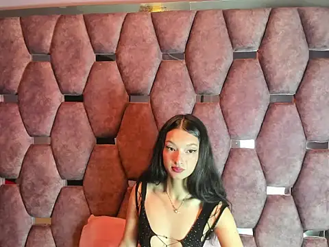 Snapshot of Aurora_18 chatting on January 6, 2026, 2:54 pm Aurora 18 online show from January 6, 2026, 2:54 pm