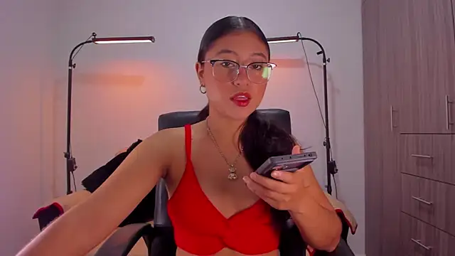 Snapshot of cloy_baby__ chatting on June 4, 2026, 11:48 am cloy baby online show from June 4, 2026, 11:48 am