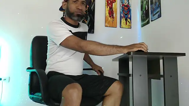 Enriblack92 online show from December 29, 2024, 4:05 am