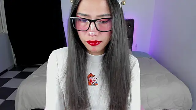 paula kawaiifu  online show from February 17, 2025, 1:55 pm