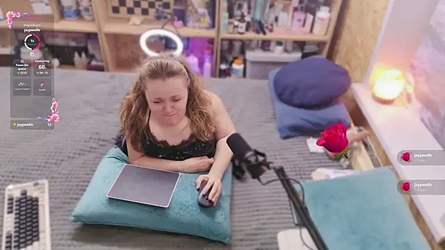 MiniNatalie online show from April 24, 2026, 1:57 pm