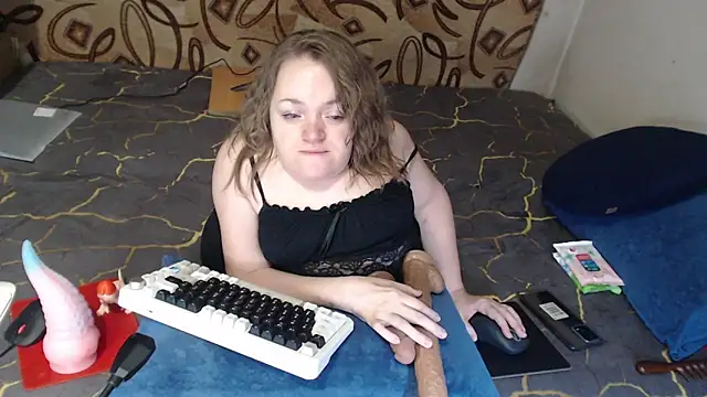MiniNatalie online show from February 26, 2025, 9:53 pm