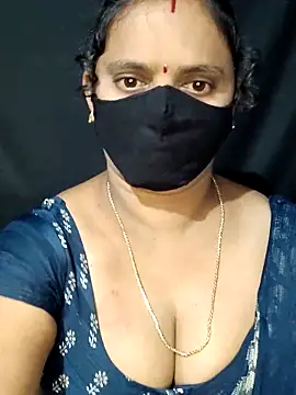 vintage-vibs online show from March 3, 2025, 5:52 pm