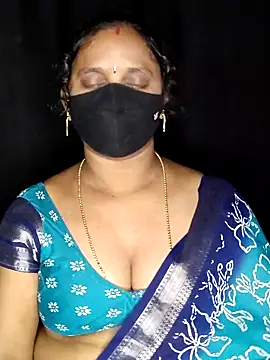 Snapshot of vintage-vibs chatting on February 8, 2026, 6:05 pm vintage-vibs online show from February 8, 2026, 6:05 pm