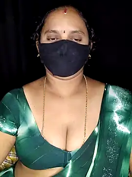 vintage-vibs online show from December 15, 2025, 6:14 pm