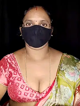 Snapshot of vintage-vibs chatting on November 12, 2025, 6:23 pm vintage-vibs online show from November 12, 2025, 6:23 pm