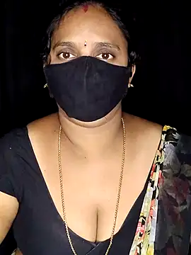 Snapshot of vintage-vibs chatting on October 31, 2025, 5:48 am vintage-vibs online show from October 31, 2025, 5:48 am