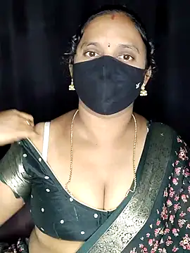 Snapshot of vintage-vibs chatting on February 17, 2026, 6:49 pm vintage-vibs online show from February 17, 2026, 6:49 pm