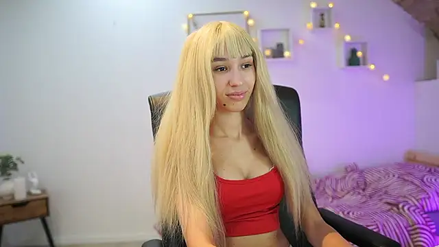 Amai  Liu online show from October 25, 2025, 1:01 pm