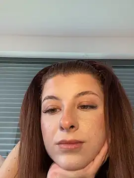 Mia-Minou online show from March 29, 2026, 9:55 am