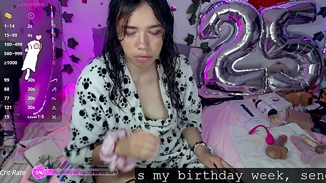Snapshot of sophie_north chatting on February 21, 2025, 4:05 pm sophie north online show from February 21, 2025, 4:05 pm