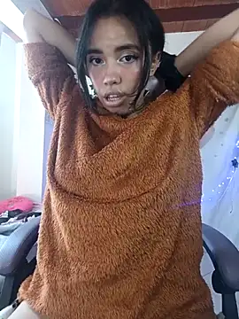 Snapshot of sophie_north chatting on May 9, 2026, 4:43 pm sophie north online show from May 9, 2026, 4:43 pm
