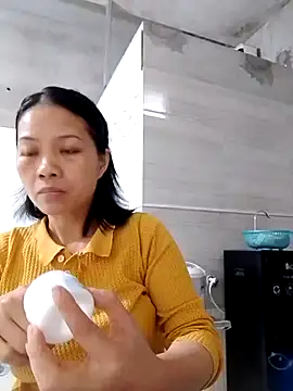 Snapshot of Aninyin22 chatting on February 2, 2026, 1:59 am Aninyin22 online show from February 2, 2026, 1:59 am