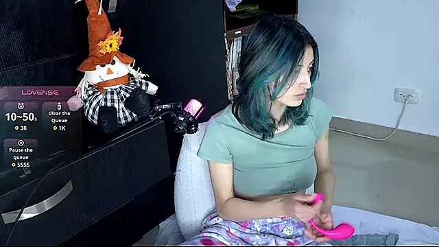 Camila---torres online show from October 29, 2025, 2:21 am