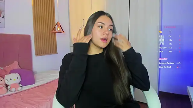 mia nevaeh online show from October 12, 2025, 8:10 pm