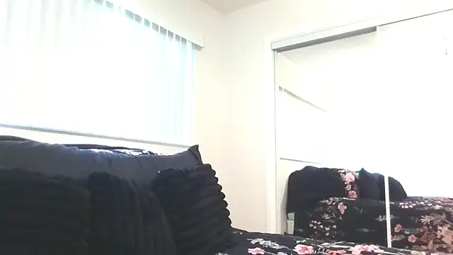 blow2024away online show from March 1, 2025, 11:04 pm