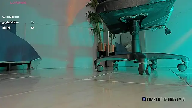 charlotte  grey online show from December 16, 2025, 8:24 pm