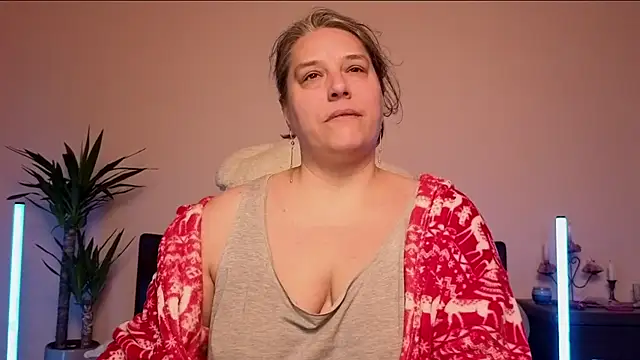 Snapshot of Niter chatting on February 6, 2026, 8:27 pm Niter online show from February 6, 2026, 8:27 pm