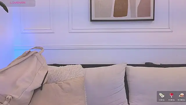 Mia thompson 19 online show from February 26, 2026, 7:58 pm