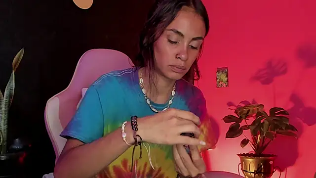 Snapshot of Juanadearco5 chatting on March 5, 2025, 11:49 am Juanadearco5 online show from March 5, 2025, 11:49 am