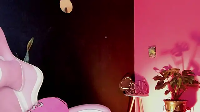 Snapshot of Juanadearco5 chatting on March 3, 2025, 10:31 pm Juanadearco5 online show from March 3, 2025, 10:31 pm