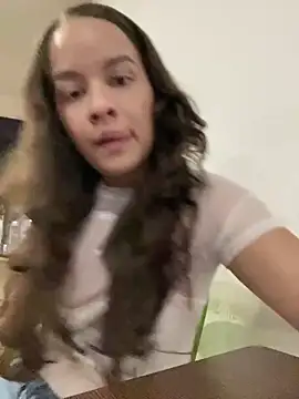 Sophie milk online show from October 28, 2025, 12:33 am