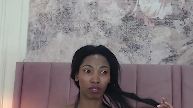 Snapshot of SabrinaDevill chatting on November 27, 2025, 1:00 pm SabrinaDevill online show from November 27, 2025, 1:00 pm