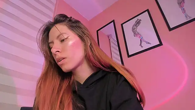 Snapshot of SensualJane2 chatting on March 4, 2026, 12:07 am SensualJane2 online show from March 4, 2026, 12:07 am