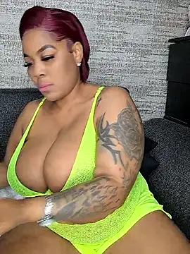 ExclusiveLeexx online show from April 18, 2026, 2:41 pm