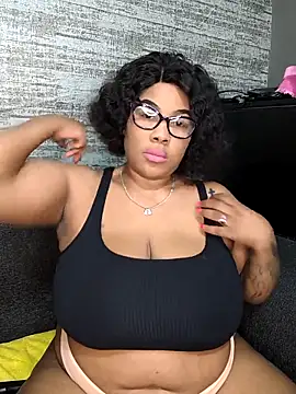 Snapshot of ExclusiveLeexx chatting on December 21, 2025, 9:55 am ExclusiveLeexx online show from December 21, 2025, 9:55 am