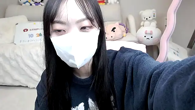 Snapshot of momo_room chatting on October 26, 2025, 6:03 am momo room online show from October 26, 2025, 6:03 am