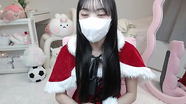 momo room online show from December 21, 2024, 4:09 am