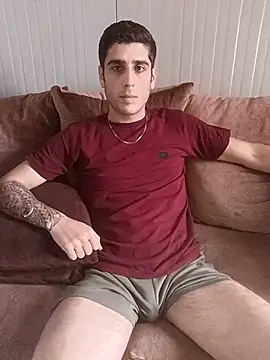 arenn1997 online show from April 13, 2026, 12:31 pm