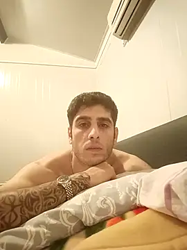 arenn1997 online show from December 3, 2025, 12:23 am