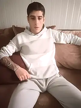 arenn1997 online show from April 11, 2026, 12:53 pm