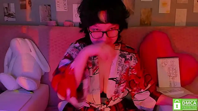 Snapshot of dreamgirllovee chatting on March 14, 2025, 12:32 am dreamgirllovee online show from March 14, 2025, 12:32 am