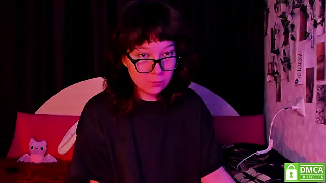 Snapshot of dreamgirllovee chatting on November 6, 2025, 2:37 am dreamgirllovee online show from November 6, 2025, 2:37 am