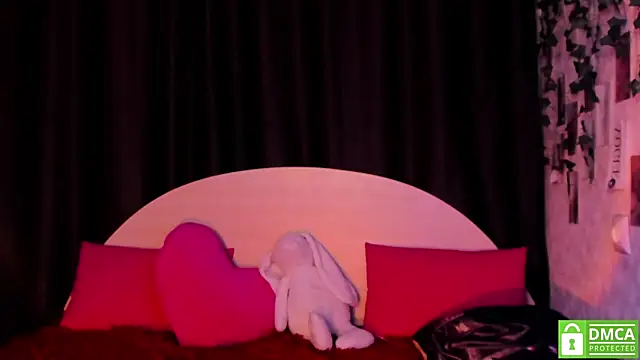 Snapshot of dreamgirllovee chatting on October 15, 2025, 9:12 pm dreamgirllovee online show from October 15, 2025, 9:12 pm