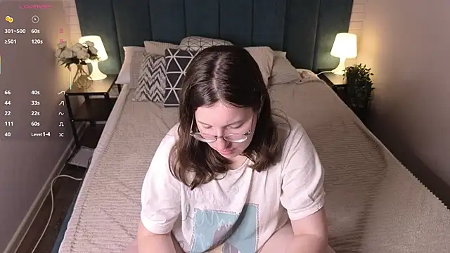 Snapshot of Peneloppa_Star chatting on October 15, 2025, 8:50 pm Peneloppa Star online show from October 15, 2025, 8:50 pm