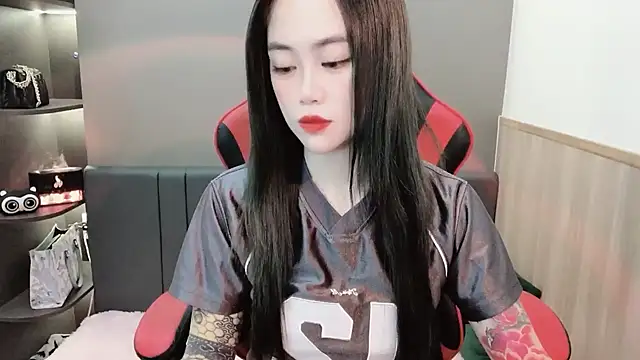 Snapshot of witch-39 chatting on December 9, 2024, 5:29 am witch-39 online show from December 9, 2024, 5:29 am