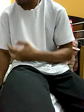 Snapshot of Wild_beast chatting on November 24, 2025, 10:15 am Wild beast online show from November 24, 2025, 10:15 am