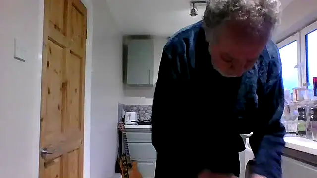 jimmybenido online show from February 23, 2025, 5:07 pm